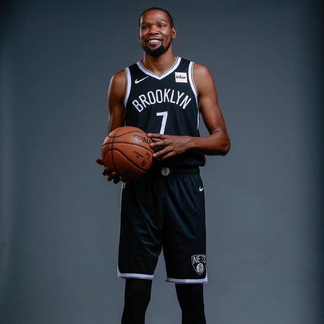 每个运动员 每个运动员